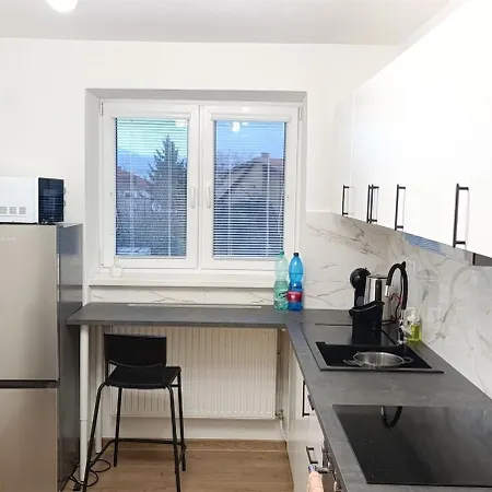 Modern Flat Near Centre & Hospital - Free Parking * Nitra