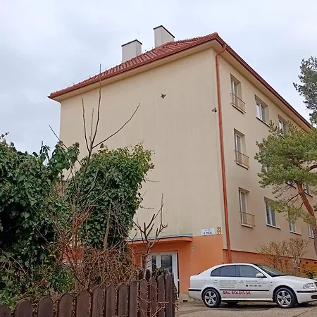 Modern Flat Near Centre & Hospital - Free Parking Apartment Nitra