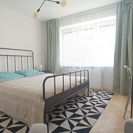 Modern Flat Near Centre & Hospital - Free Parking * Nitra