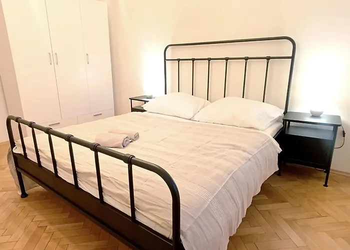 Apartmán Modern Flat Near Centre & Hospital - Free Parking *