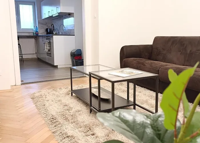 Appartamento Modern Flat Near Centre & Hospital - Free Parking Nitra